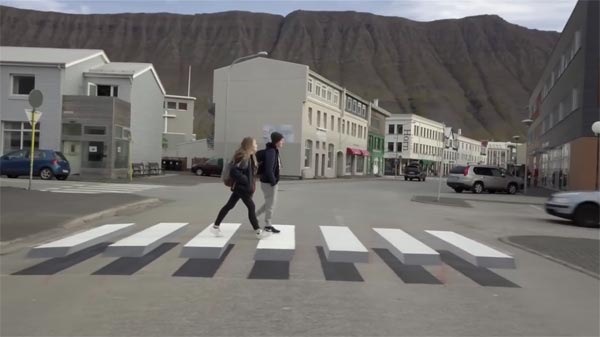 பாதசாரிகள் சாலையை கடப்பதற்கான ஸீப்ரா க்ராசிங்- சுவாரஸ்யங்கள்!