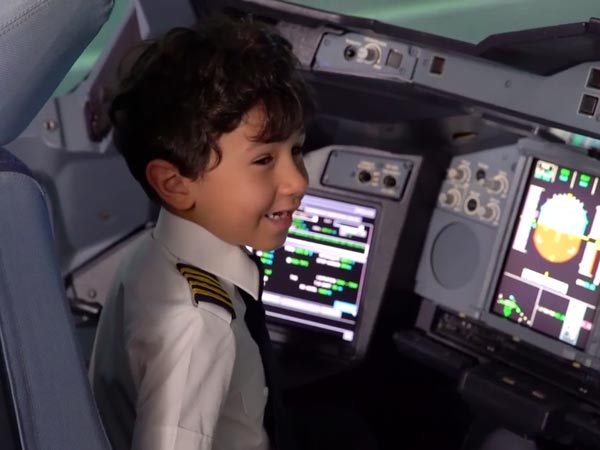 ஒரு நாள் விமானி: இணையத்தை கலக்கும் 6 வயது சிறுவன்..!!