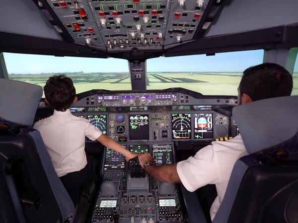 ஒரு நாள் விமானி: இணையத்தை கலக்கும் 6 வயது சிறுவன்..!!