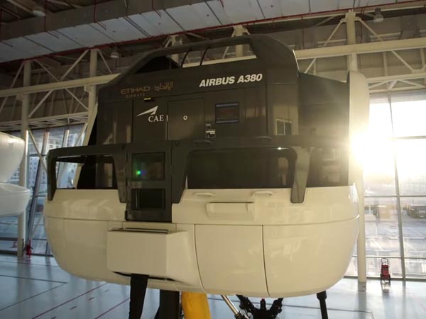 ஒரு நாள் விமானி: இணையத்தை கலக்கும் 6 வயது சிறுவன்..!!