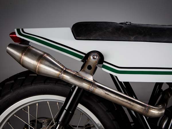 பைக்கில் டபுள்ஸ் இனி கிடையாது.... வந்தது புதிய சட்டம்..!!