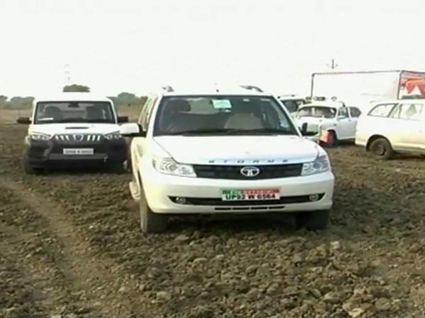 அமைச்சரின் கான்வாய் வாகனங்களால் பயிர்களை இழந்த விவசாயி!