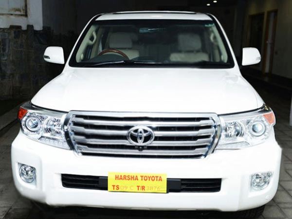 தெலுங்கு மெகா ஸ்டார் குடும்பத்தின் மெகா கார் கலெக்‌ஷன்..!!