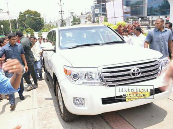 தெலுங்கு மெகா ஸ்டார் குடும்பத்தின் மெகா கார் கலெக்‌ஷன்..!!