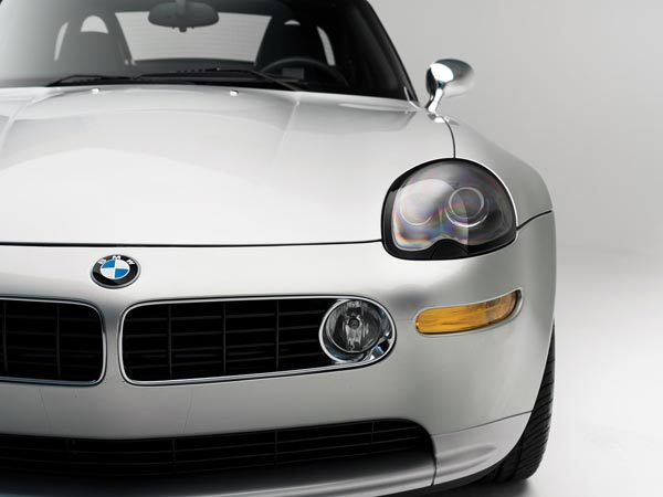 ஸ்டீவ் ஜாப்ஸ் ஓட்டிய பிஎம்டபுள்யூ இசட் 8 காரை வாங்கும் அந்த நபர் யார்..??