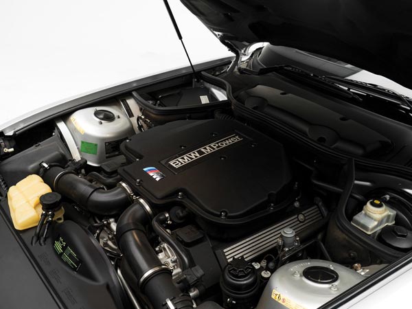 ஸ்டீவ் ஜாப்ஸ் ஓட்டிய பிஎம்டபுள்யூ இசட் 8 காரை வாங்கும் அந்த நபர் யார்..??