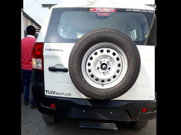 புதிய மஹிந்திரா டியூவி300 ப்ளஸ் காரின் ஸ்பை படங்கள்!