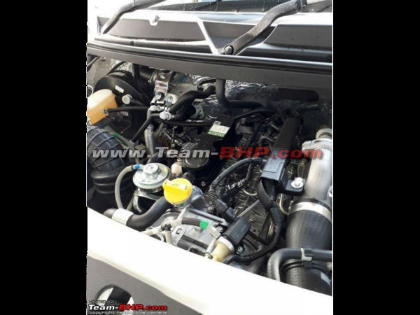 புதிய மஹிந்திரா டியூவி300 ப்ளஸ் காரின் ஸ்பை படங்கள்!