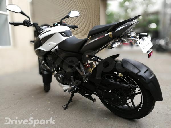 ஏபிஎஸ் பிரேக் வசதியுடன் புதிய பஜாஜ் பல்சர் என்எஎஸ்200 பைக்!