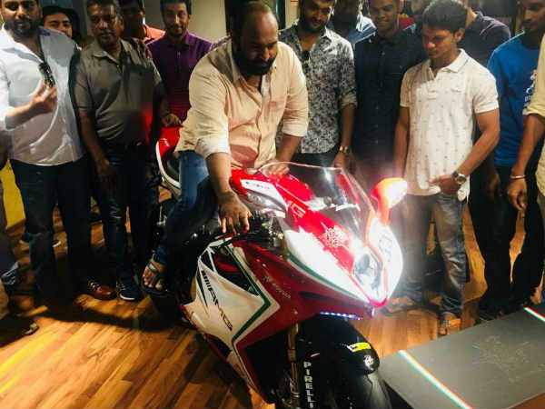 ரூ.60 லட்சம் மதிப்புடைய சூப்பர் பைக் சென்னை வாடிக்கையாளருக்கு டெலிவிரி!