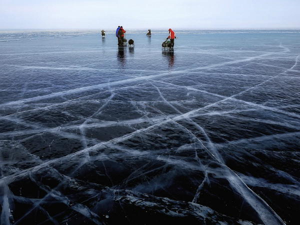 உலகநாடுகளில் நிலவும் வியக்கவைக்கும் போக்குவரத்து பரபரப்புகள்..!!