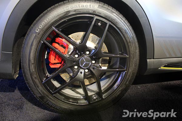 மெர்சிடிஸ்-ஏம்எம்ஜி ஜிஎல்ஏ ஃபேஸ்லிஃப்ட் கார் விற்பனைக்கு அறிமுகம்..!!