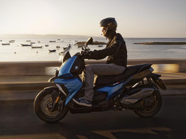 அட்டகாசமான பிஎம்டபிள்யூ ஸ்கூட்டர் வெளியீடு: படங்கள், தகவல்கள்!