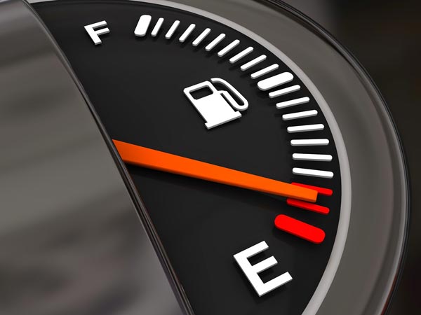 குறைவான எரிபொருளுடன் காரை ஓட்டக்கூடாது... ஏன் தெரியுமா? குறைவான எரிபொருளுடன் காரை ஓட்டக்கூடாது... ஏன் தெரியுமா?