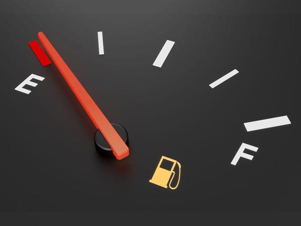 குறைவான எரிபொருளுடன் காரை ஓட்டக்கூடாது... ஏன் தெரியுமா? குறைவான எரிபொருளுடன் காரை ஓட்டக்கூடாது... ஏன் தெரியுமா?