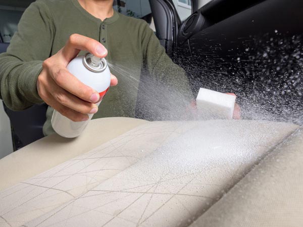 காரில் சிகரெட் வாடயை போக்குவதற்கான சில டிப்ஸ்! காரில் சிகரெட் வாடயை போக்குவதற்கான சில டிப்ஸ்!