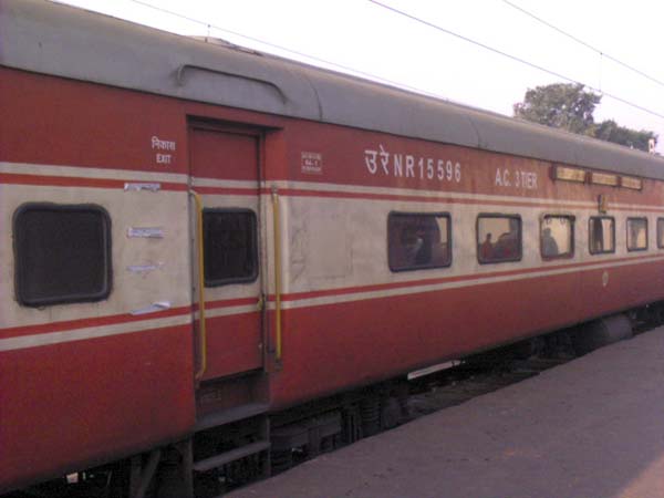 ராஜ்தானி எக்ஸ்பிரஸ் ரயில் பற்றிய சுவாரஸ்யமான தகவல்கள்!