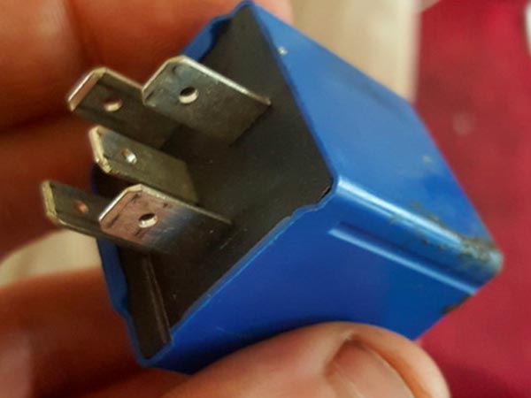 மின்சார பாணி கொண்ட ஃபிளாஷர்கள்