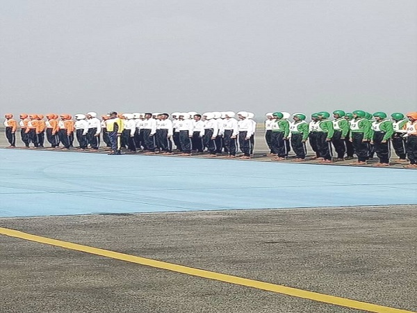 ராயல் என்ஃபீல்டு பைக்கில் இந்திய ராணுவ வீரர்கள் உலக சாதனை..!