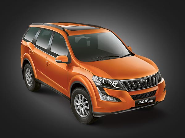 மஹிந்திரா எக்ஸ்யூவி500 எஸ்யூவியின் பெட்ரோல் மாடல் வெளியீடு!