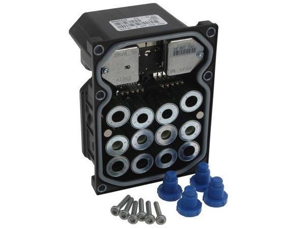 ஏபிஎஸ் பிரேக்கிங் சிஸ்டம் செயல்படும் விதமும், அதன் பலன்களும்... !!