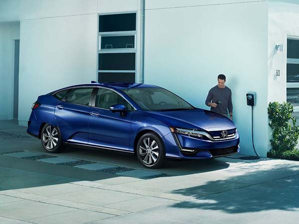 மின்சார கார்கள் இப்போதைக்கு இல்லை... ஆலோசனையில் ஹோண்டா..!!