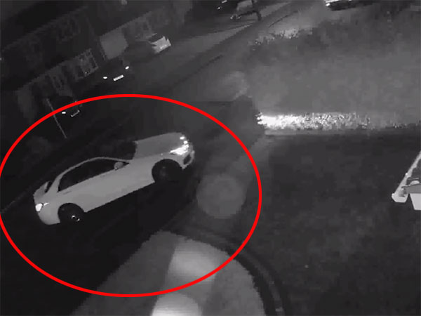 சாவி இல்லாமல் 50 நொடிகளில் திருடப்பட்ட மெர்சிடிஸ் கார்..!!