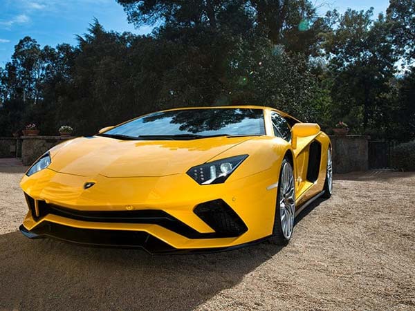 லம்போர்கினி காரால் தமிழ்நாட்டிற்கு தேடி வந்த சிறப்பு..!!