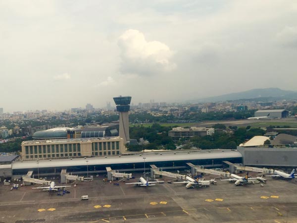 அதிக விமானங்களை கையாள்வதில் மும்பை விமான நிலையம் சாதனை!