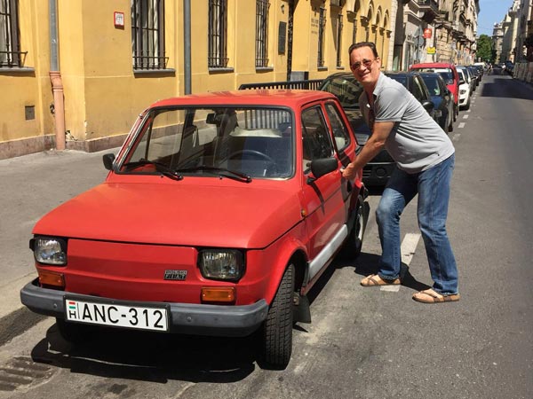 கார் வாங்கும் நடிகரின் கனவை நிறைவேற்றி தந்த ரசிகை..!!