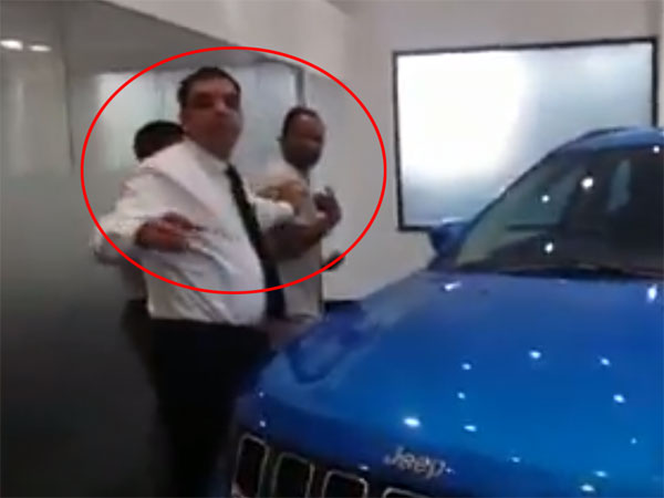 ஜீப் ஷோரூமிற்கு வந்த நபர் மீது தாக்குதல் நடத்திய ஊழியர்கள்..!!