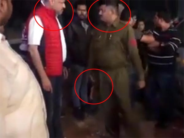 மது போதையில் காவலர்கள்... ஆப்பு வைத்த ராணுவ அதிகாரி..!!