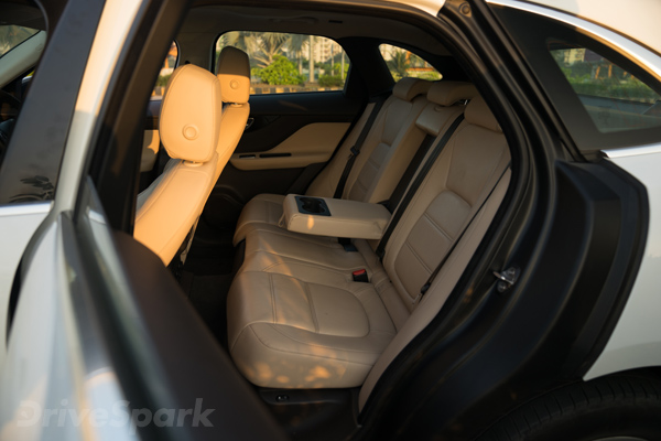  புதிய ஜாகுவார் எஃப்- பேஸ் எஸ்யூவி: டெஸ்ட் டிரைவ் ரிப்போர்ட்!