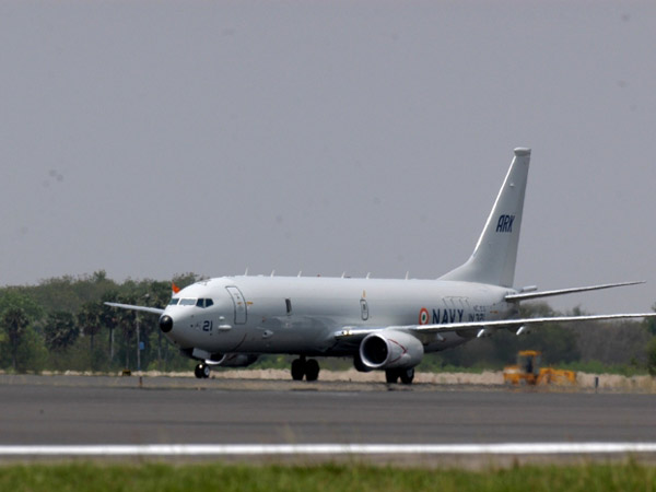  போயிங் பி-8ஐ கடற்படை விமானத்தின் சிறப்புகள்!