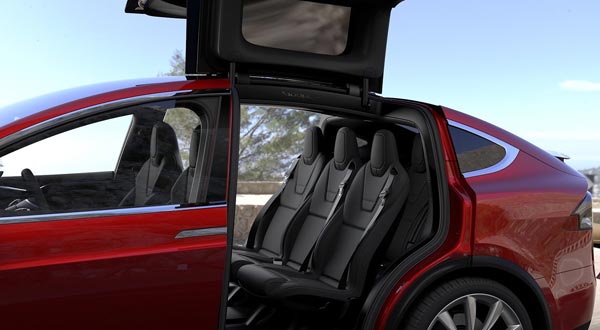 இந்தியாவின் 2வது டெஸ்லா காரை வாங்கினார் ’பாய்ஸ்’ ஜெனிலியா..!!