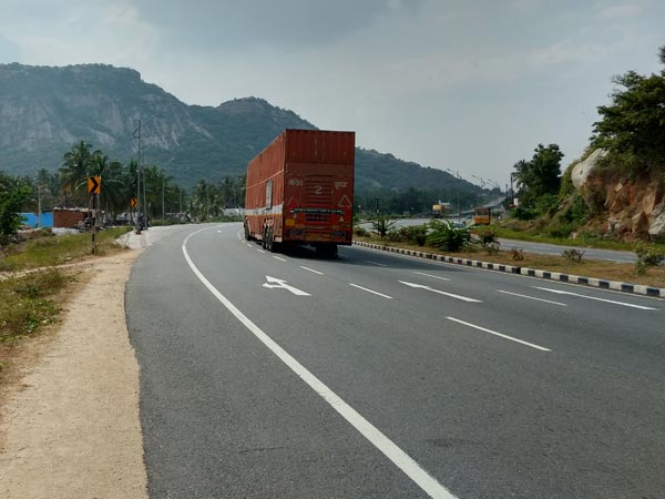 சென்னை- பெங்களூர் இடையிலான எக்ஸ்பிரஸ் சாலை: 8 முக்கிய விஷயங்கள்! சென்னை- பெங்களூர் இடையிலான எக்ஸ்பிரஸ் சாலை: 8 முக்கிய விஷயங்கள்!