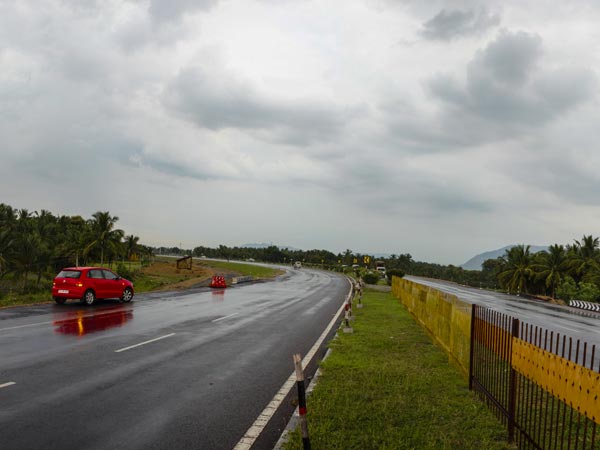 சென்னை- பெங்களூர் இடையிலான எக்ஸ்பிரஸ் சாலை: 8 முக்கிய விஷயங்கள்! சென்னை- பெங்களூர் இடையிலான எக்ஸ்பிரஸ் சாலை: 8 முக்கிய விஷயங்கள்!