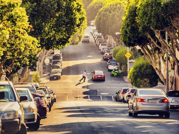 காரை சமதளத்தில் நிறுத்தலைனா இவ்வளவு பிரச்னைகள் வருமா? காரை சமதளத்தில் நிறுத்தலைனா இவ்வளவு பிரச்னைகள் வருமா?