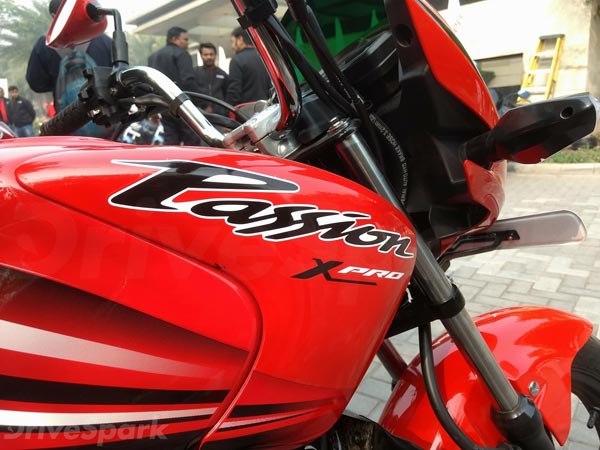 புதுப்பொலிவுடன் ஹீரோ பேஷன் மற்றும் சூப்பர் ஸ்பிளென்டர் பைக்குகள் அறிமுகம்!