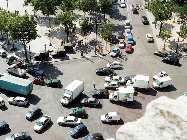 பெட்ரோல், டீசல் உற்பத்தியை விரைவில் கைவிடும் ஃபிரான்ஸ்..!!