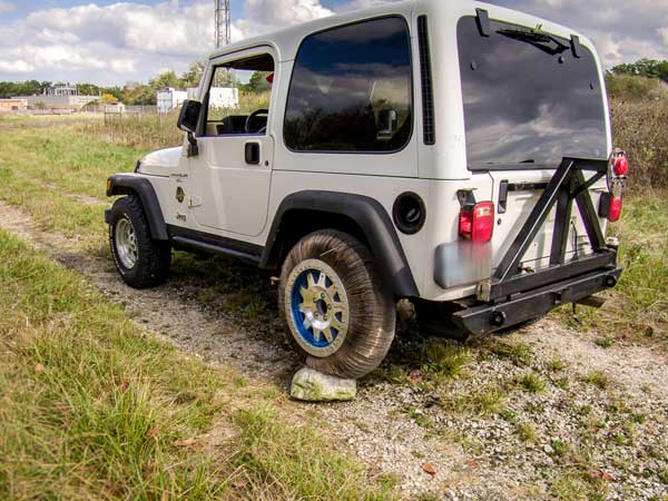 காற்றில்லாமல் இயங்கும் நாசாவின் புதுமையான டயர்..!!