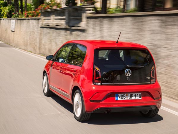 ப்ரீமியம் கார் தயாரிப்பிற்கு சற்றே முழுக்கு- ஃபோக்ஸ்வேகன்