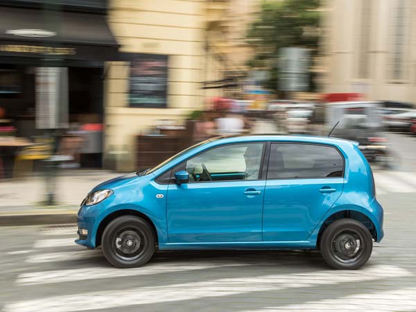 ப்ரீமியம் கார் தயாரிப்பிற்கு சற்றே முழுக்கு- ஃபோக்ஸ்வேகன்