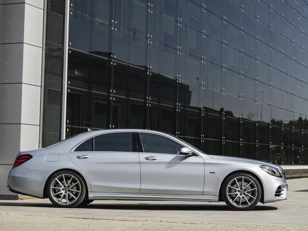 மெர்சிடிஸ் எஸ்- கிளாஸ் ஃபேஸ்லிஃப்ட் காரின் ஸ்பை படங்கள் வெளியானது..!!