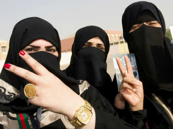 பெண்கள் வாகனம் ஓட்டுவதில் சவூதி அரேபிய அரசு புதிய உத்தரவு