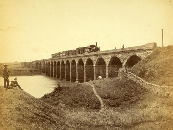 சொந்தமாக ரயில் வைத்திருந்த தமிழரின் வியக்க வைக்கும் கதை... !