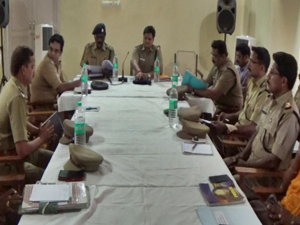 மாடிஃபிகேஷன் கார்களை மடக்கி பிடித்து வரும் கேரள போலீஸ்...!!