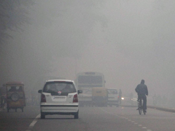 உதவிக்கு வராத போலீசால் சாலையில் உயிரைவிட்ட இளம்பெண்..!!