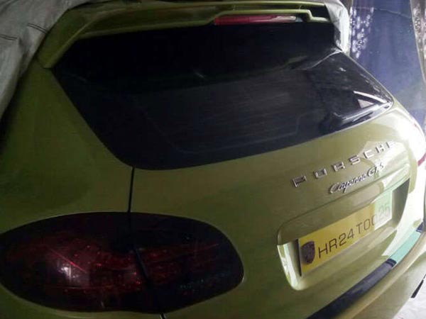 சுற்றுலாவாசிகளை ஈர்க்கும் குர்மீத் ராம் ரஹீமின் போர்ஷே கார்