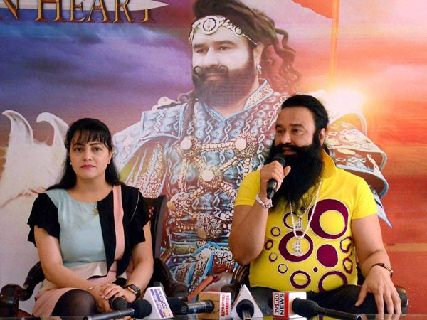 சுற்றுலாவாசிகளை ஈர்க்கும் குர்மீத் ராம் ரஹீமின் போர்ஷே கார்